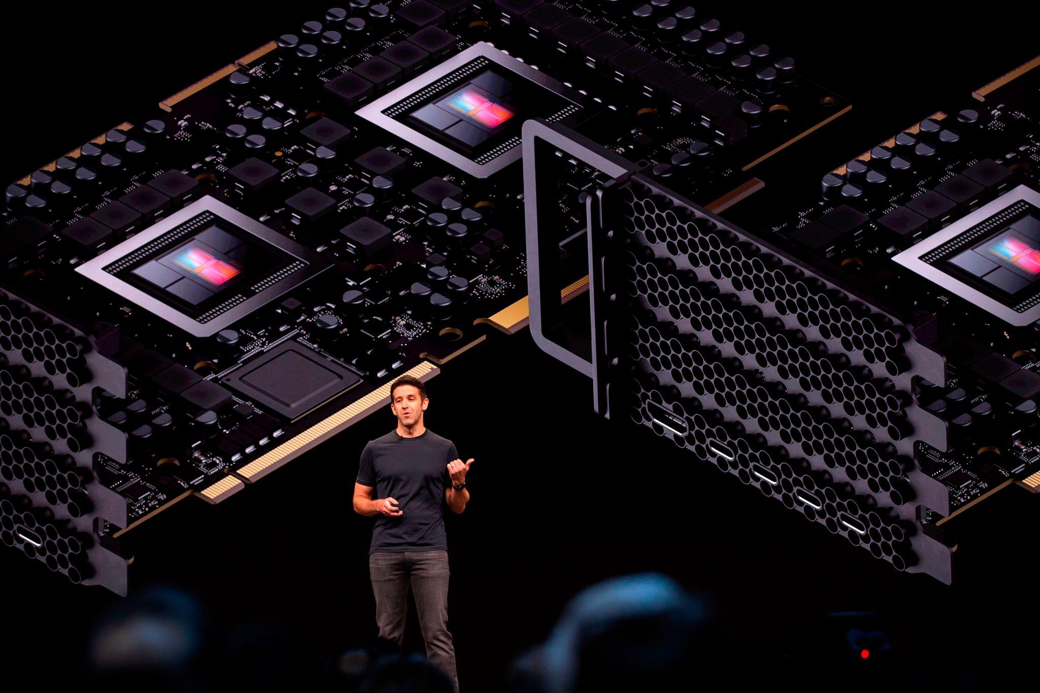 Apple Silicon chip presentation by Apple executive